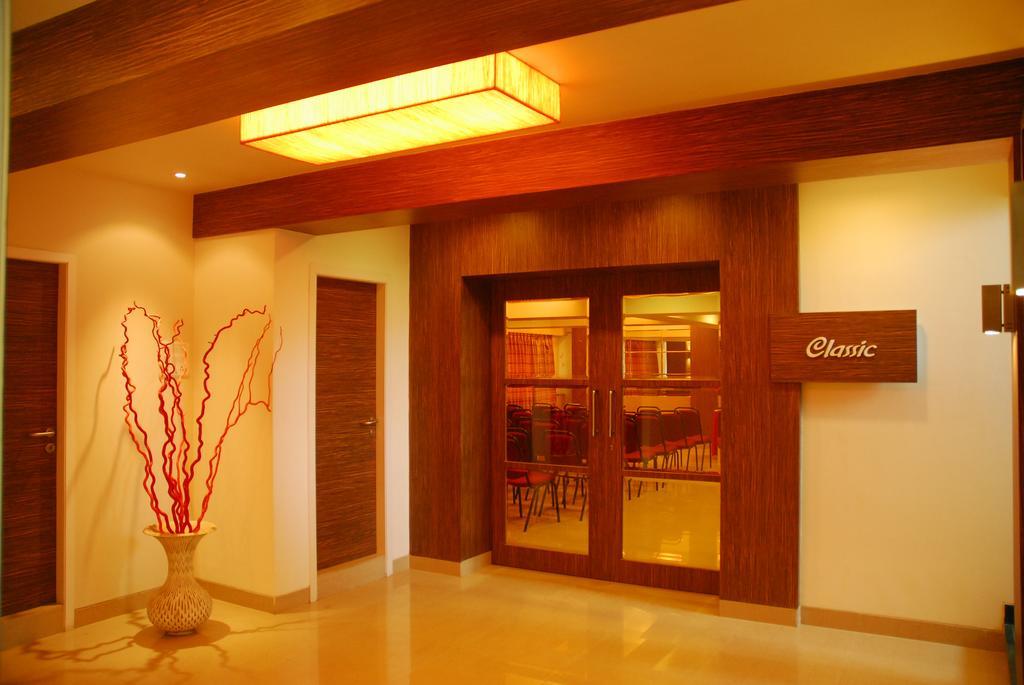 Hotel Mourya Residency Thane Exteriör bild